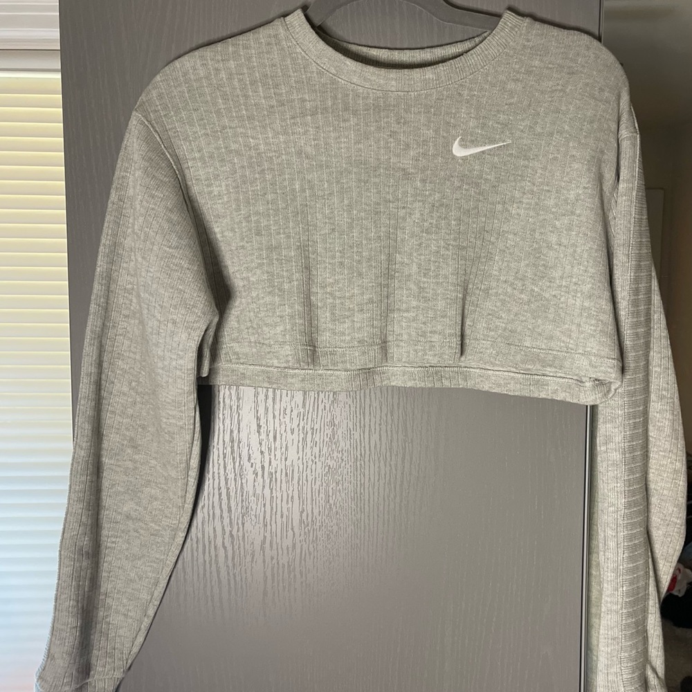 Nike Cropped Ribbed Sweater